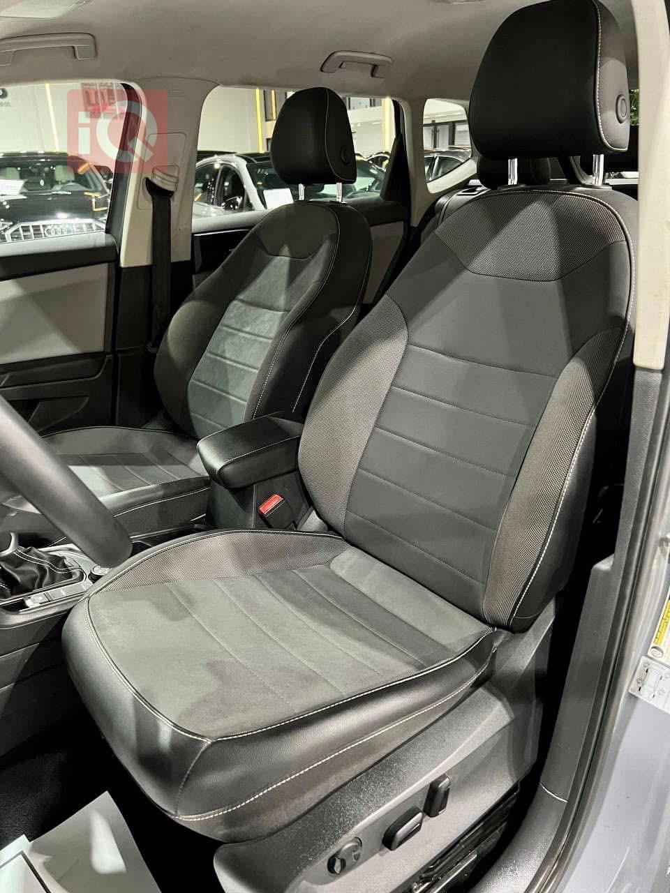 Volkswagen Taos